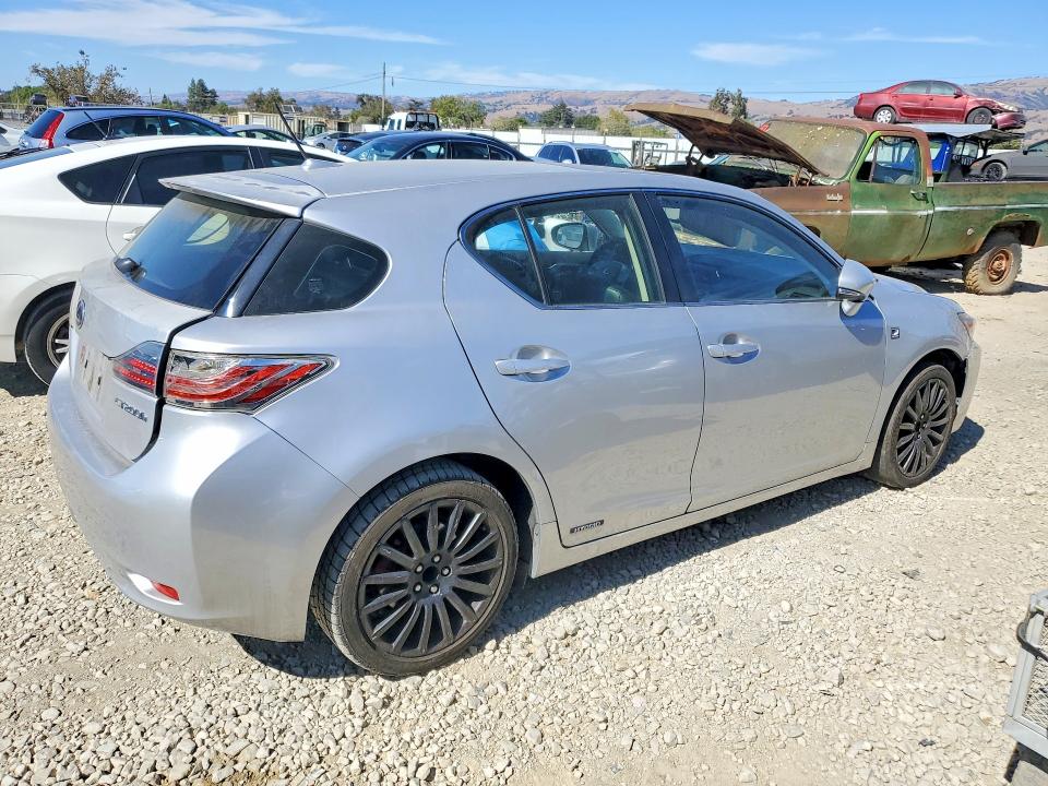 Photo 3 from auction – 2012 LEXUS CT with VIN JTHKD5BH1C2116621