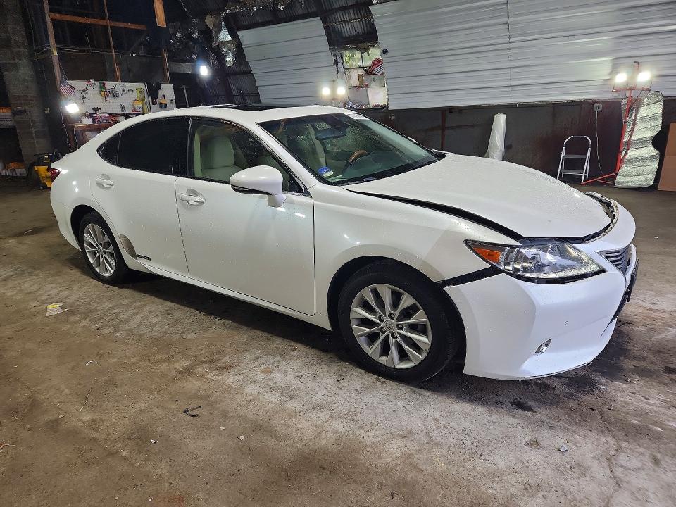 Zdjęcie 4 z aukcji – 2014 LEXUS ES z VIN JTHBW1GG8E2067441