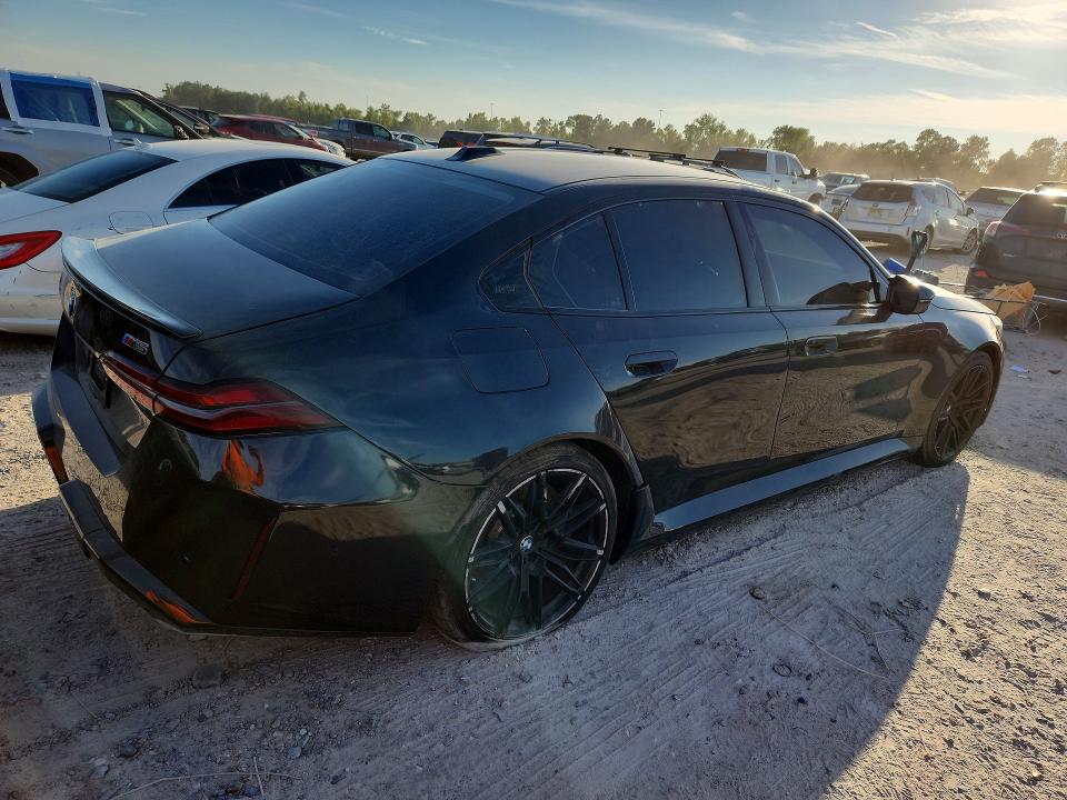 Foto 3 de la subasta – 2025 BMW M5 con VIN WBS83FK00SCT14543