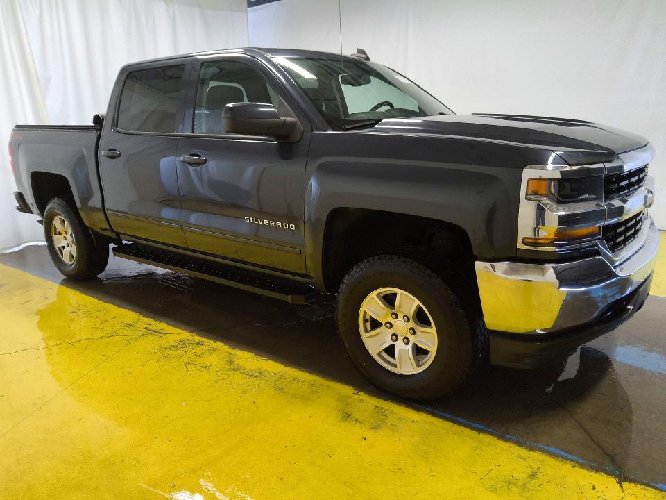 Photo 4 from auction – 2018 CHEVROLET SILVERADO with VIN 3GCUKREC0JG119618
