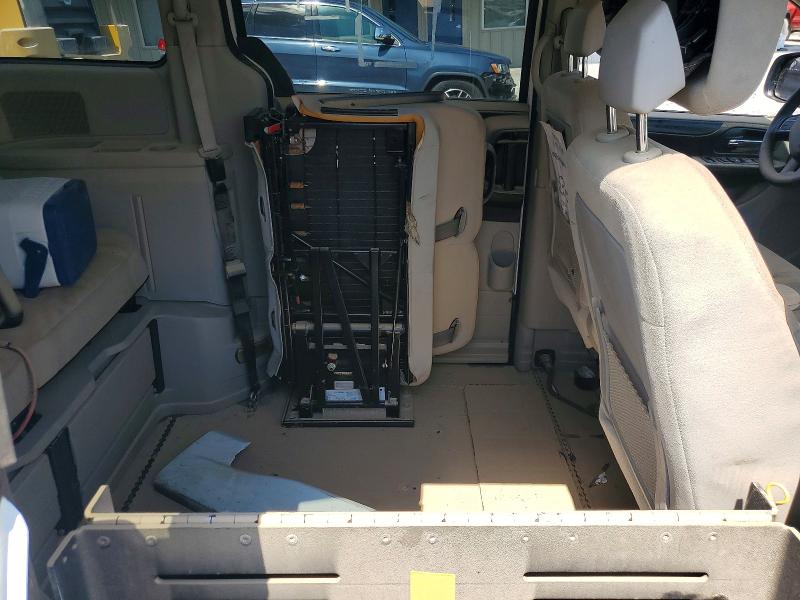 Photo 11 from auction – 2015 DODGE GRAND CARAVAN with VIN 2C7WDGBG4FR642840