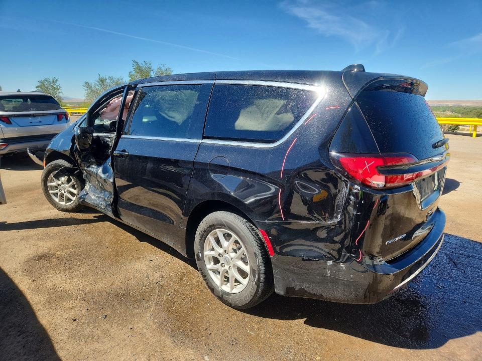 Photo 2 from auction – 2025 CHRYSLER PACIFICA with VIN 2C4RC1BG3SR520684