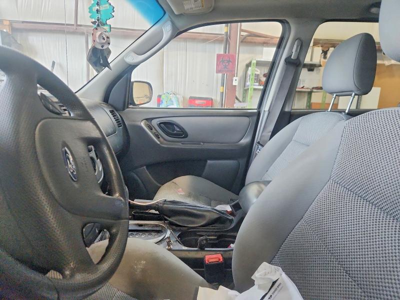 Photo 7 from auction – 2005 FORD ESCAPE with VIN 1FMYU93185KA85967