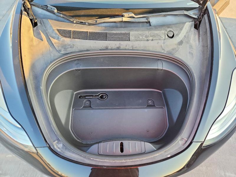 Photo 11 from auction – 2019 TESLA MODEL 3 with VIN 5YJ3E1EA8KF406375