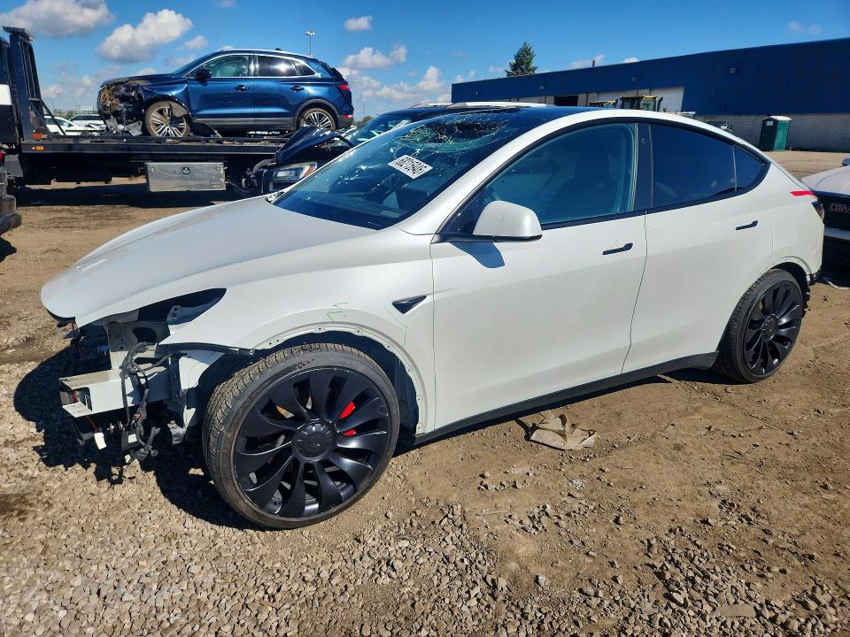 TESLA MODEL Y 2022 с VIN 7SAYGDEF0NF544254 - Снимка от търг