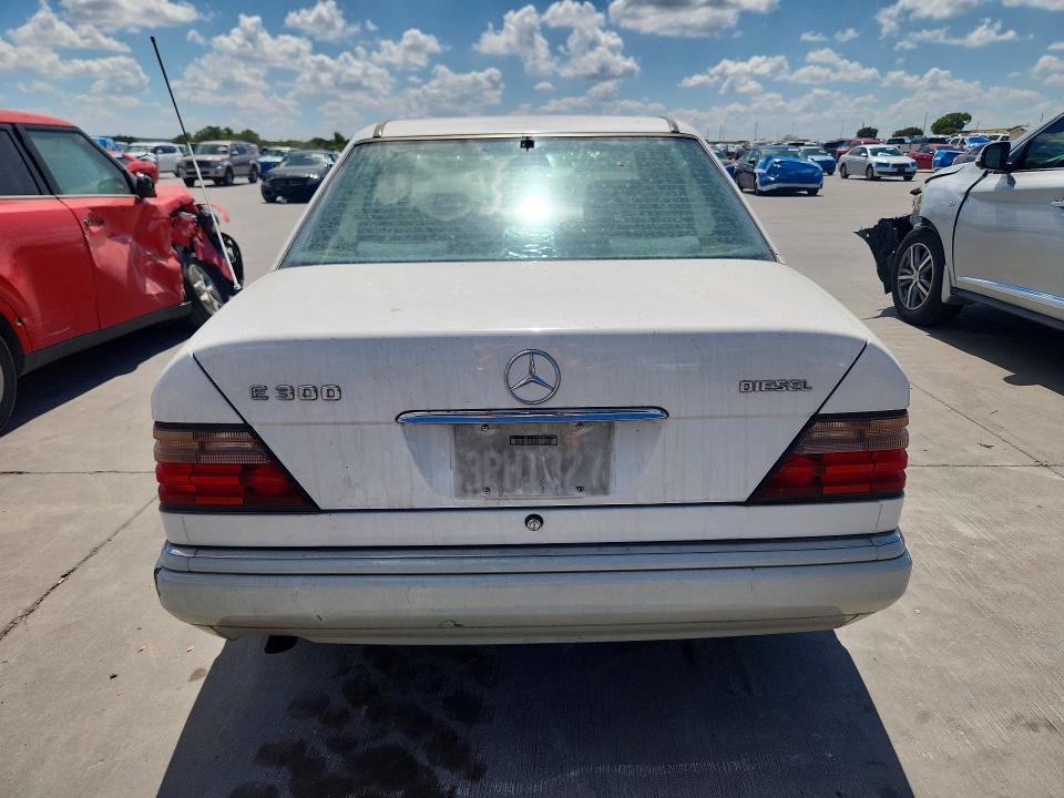 Photo 6 from auction – 1995 MERCEDES-BENZ E with VIN WDBEB31E0SC218841