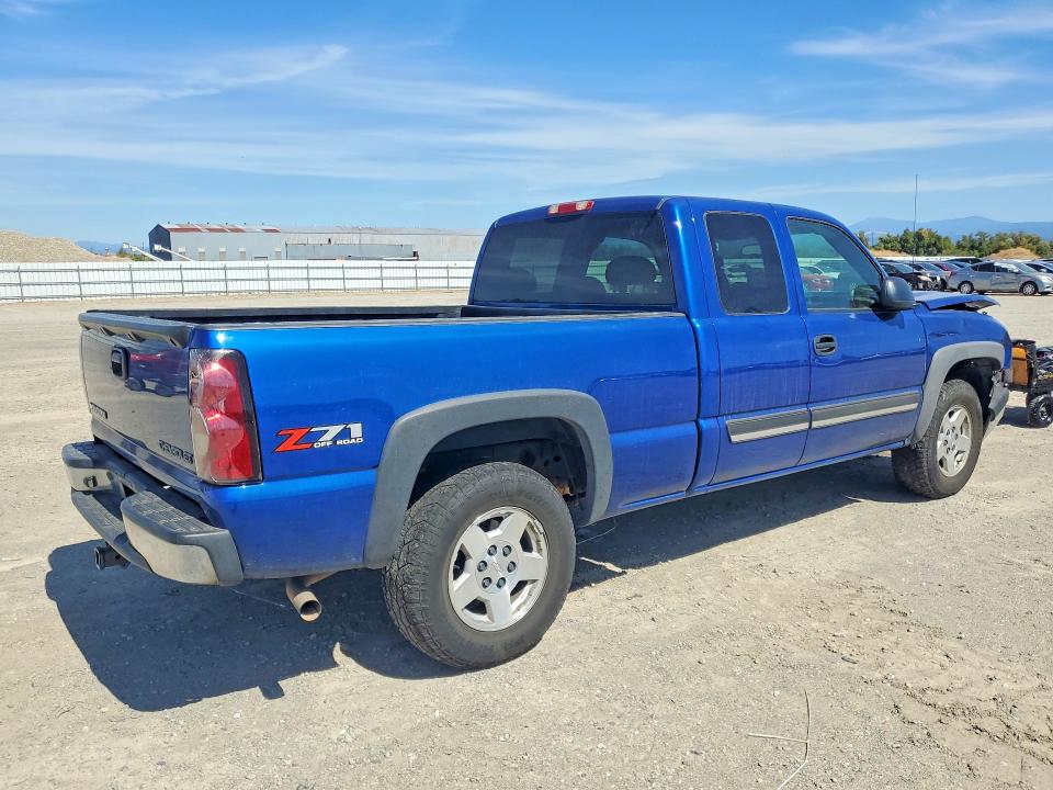Photo 3 from auction – 2004 CHEVROLET SILVERADO with VIN 2GCEK19T741219406