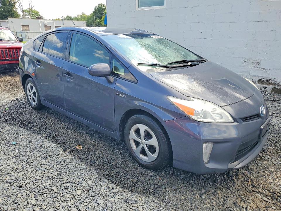 Photo 4 from auction – 2013 TOYOTA PRIUS with VIN JTDKN3DU3D1688391