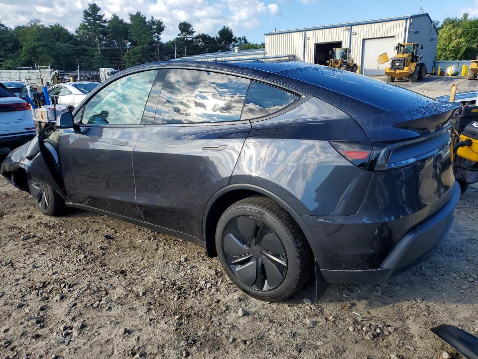 Photo 2 from auction – 2026 TESLA MODEL Y with VIN 7SAYGDEE6TA582220