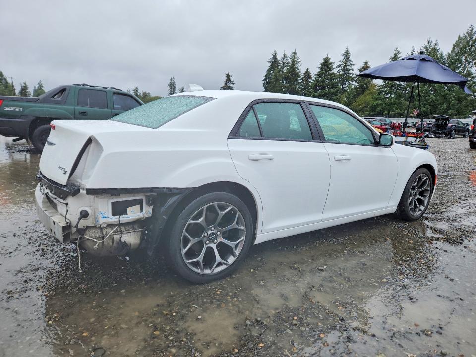 Фото 3 с аукциона – 2017 CHRYSLER 300 с VIN 2C3CCABG6HH653464