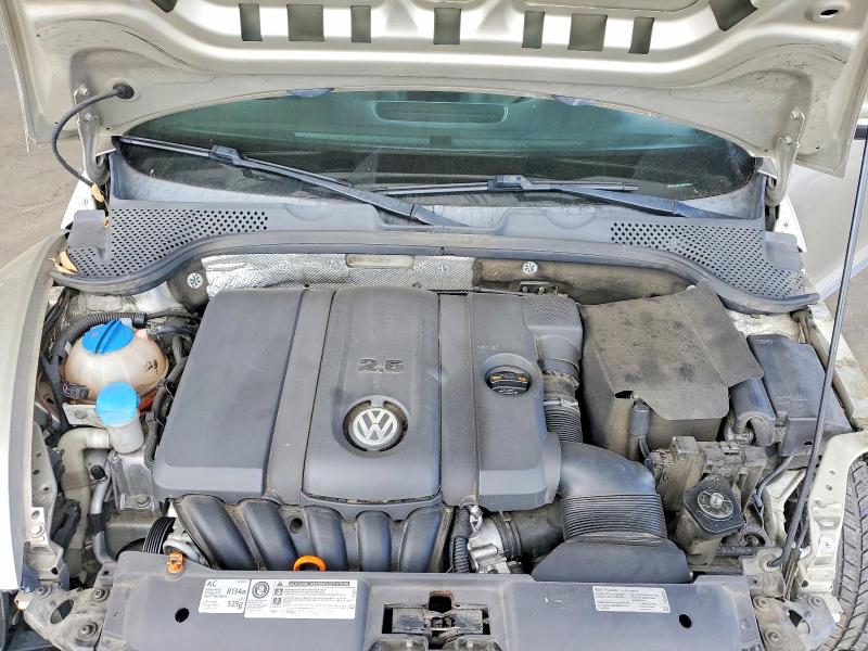 Photo 11 from auction – 2012 VOLKSWAGEN BEETLE with VIN 3VWJP7AT8CM658049