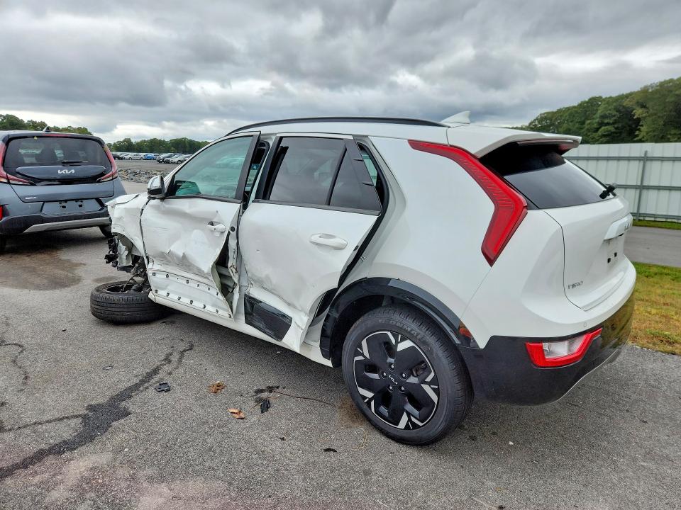 Photo 2 from auction – 2023 KIA NIRO with VIN KNDCR3L10P5052976