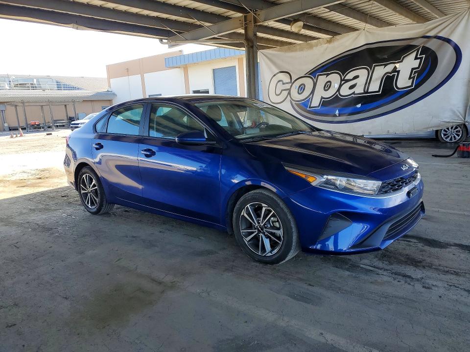 Foto 4 de la subasta – 2023 KIA FORTE con VIN 3KPF24AD8PE565515