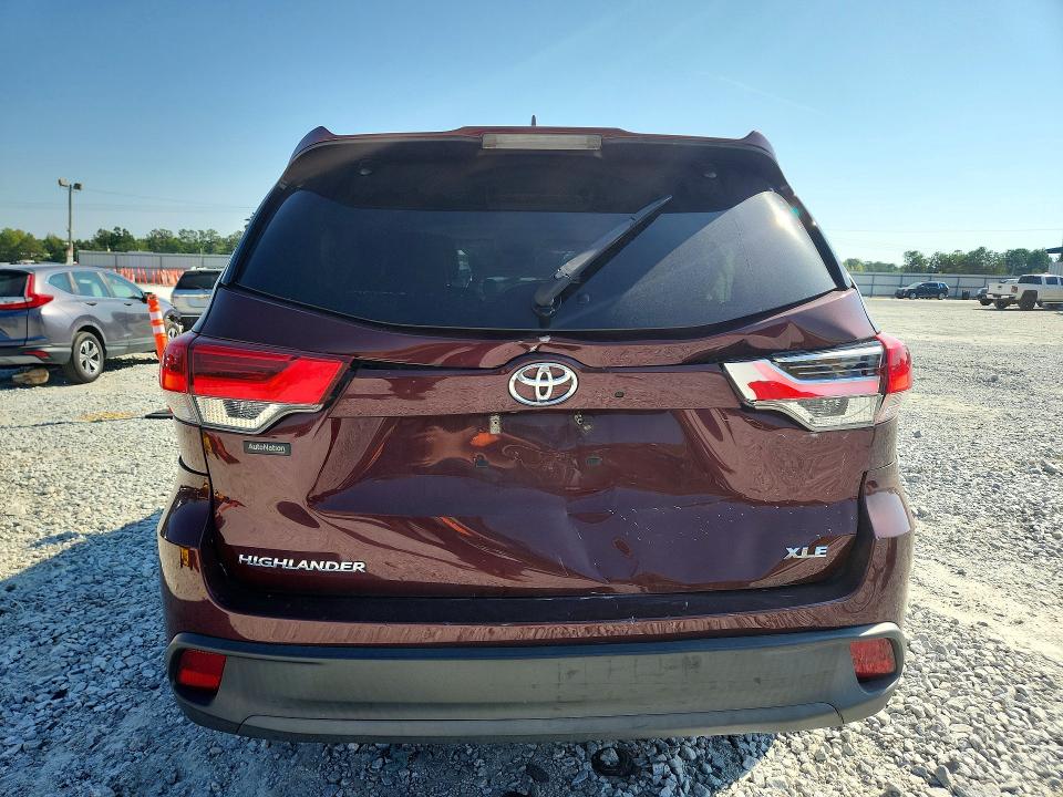 Photo 6 from auction – 2017 TOYOTA HIGHLANDER with VIN 5TDKZRFH8HS202142