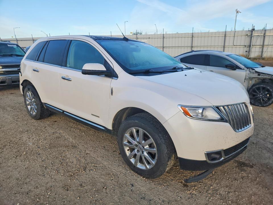 Photo 4 from auction – 2011 LINCOLN MKX with VIN 2LMDJ8JK4BBJ18020