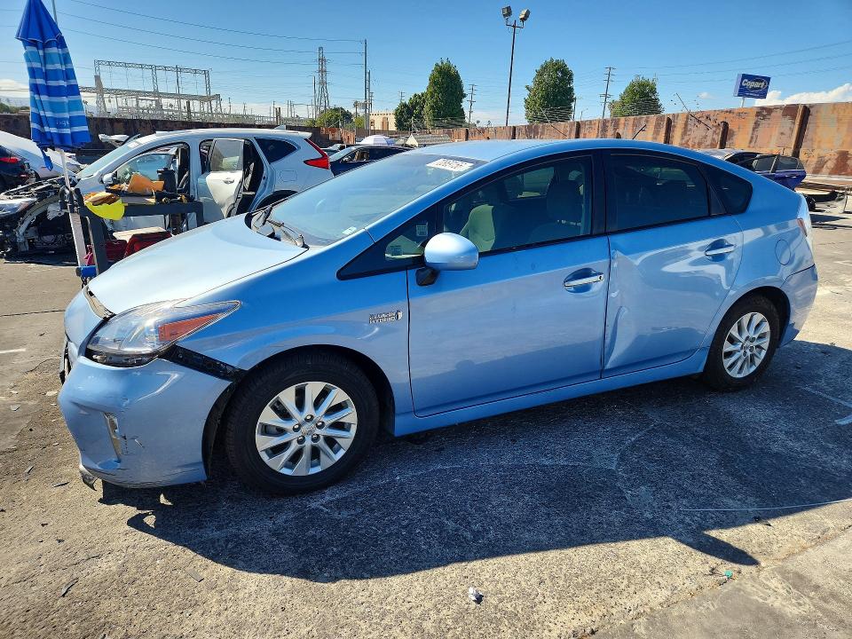TOYOTA PRIUS PLUG-IN HYBRID 2014 с VIN JTDKN3DP2E3050522 - Снимка от търг