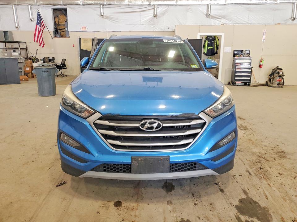 Foto 5 de la subasta – 2017 HYUNDAI TUCSON con VIN KM8J3CA27HU433103
