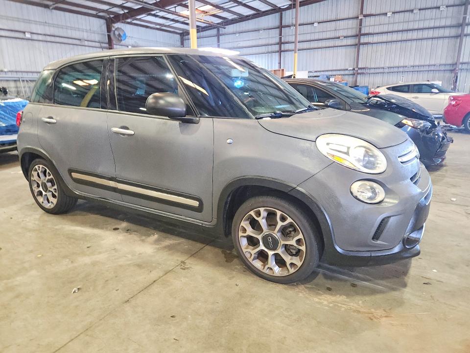 Photo 4 from auction – 2014 FIAT 500L with VIN ZFBCFADH5EZ017657
