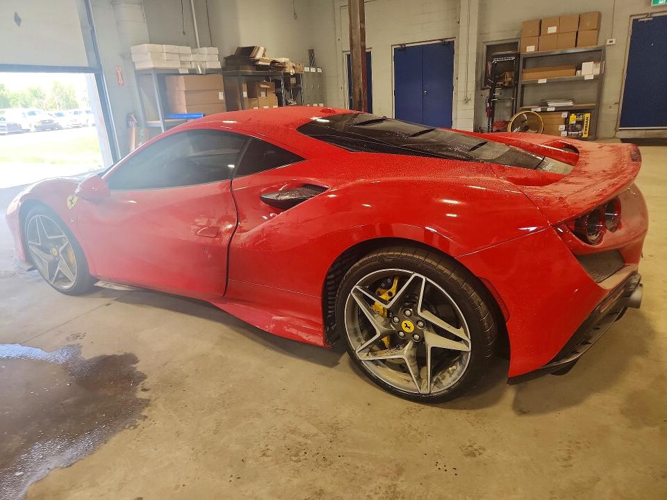 Снимка 2 от търг – 2021 FERRARI F8 TRIBUTO с VIN ZFF92LLA9M0268298
