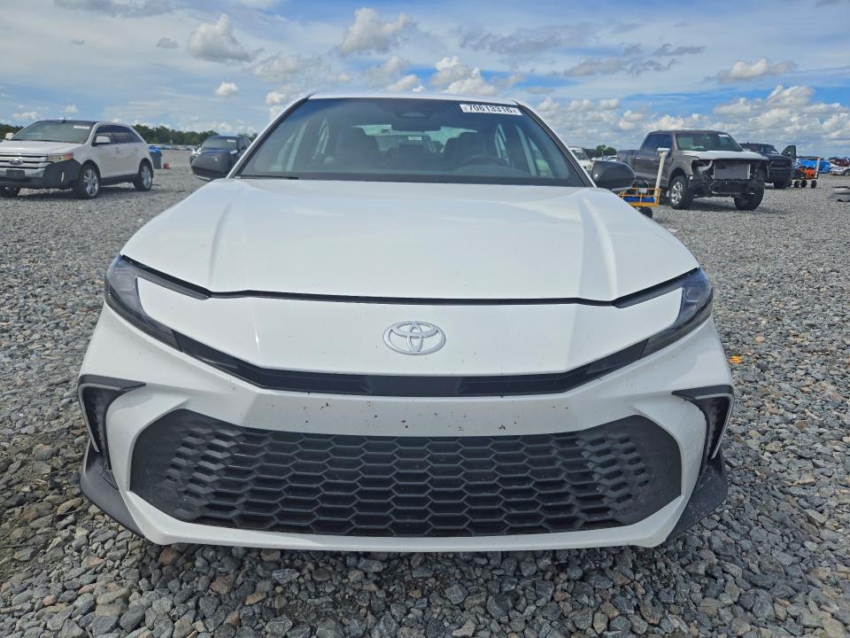 Photo 5 from auction – 2026 TOYOTA CAMRY with VIN 4T1DAACK9TU353704