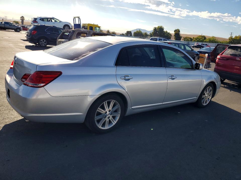 Photo 3 from auction – 2006 TOYOTA AVALON with VIN 4T1BK36B16U086705