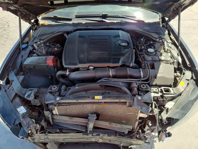 Photo 11 from auction – 2019 JAGUAR XE with VIN SAJAR4FX8KCP48214