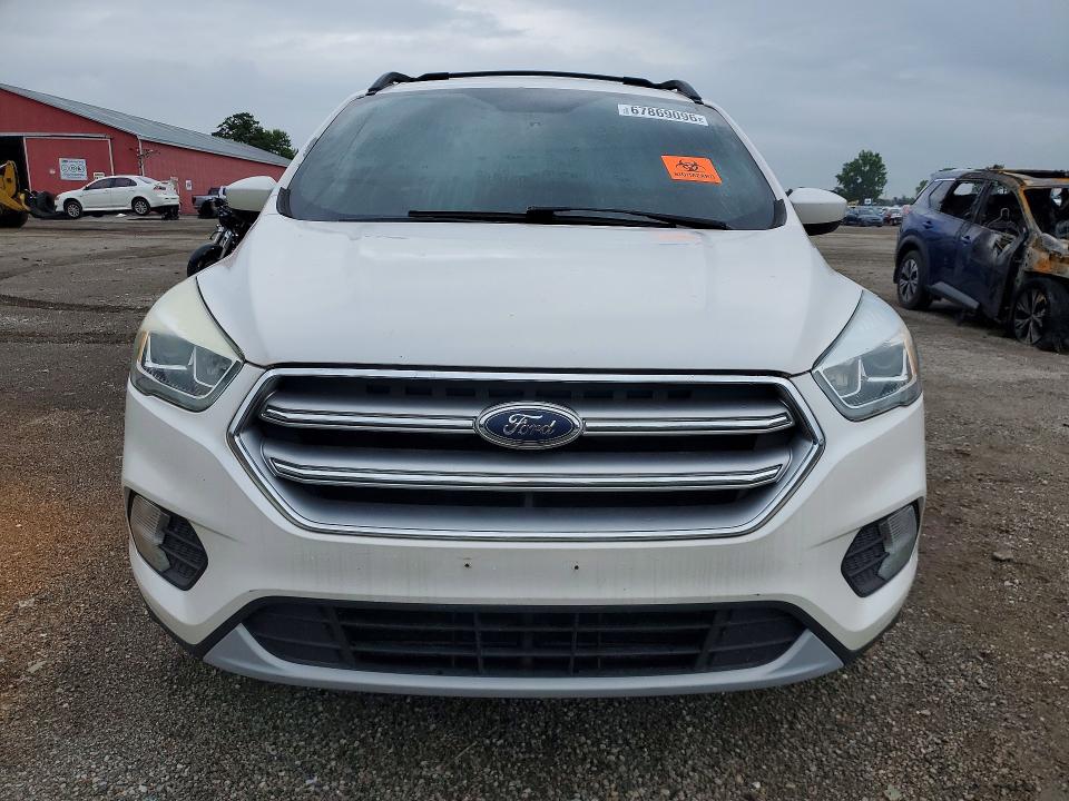Photo 5 from auction – 2017 FORD ESCAPE with VIN 1FMCU9G96HUB92793