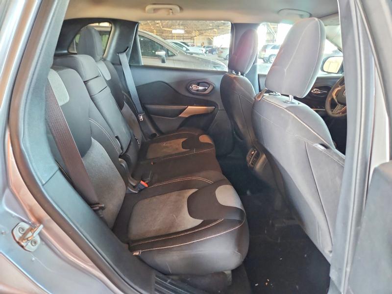 Photo 11 from auction – 2018 JEEP CHEROKEE with VIN 1C4PJLCX4JD503627