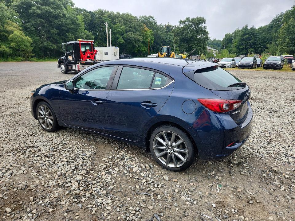 Foto 2 de la subasta – 2018 MAZDA 3 con VIN 3MZBN1L36JM203685