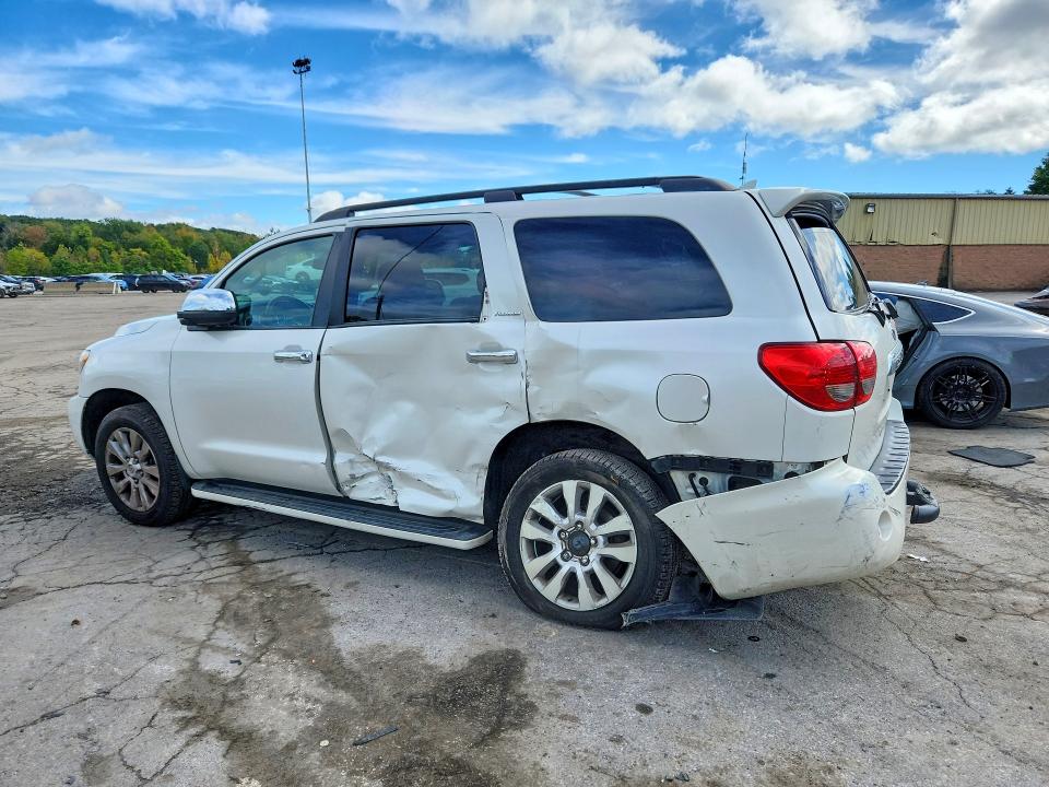 Photo 2 from auction – 2012 TOYOTA SEQUOIA with VIN 5TDDY5G14CS066753
