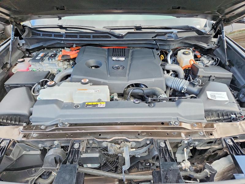 Photo 11 from auction – 2024 TOYOTA TUNDRA with VIN 5TFMC5DB7RX048701