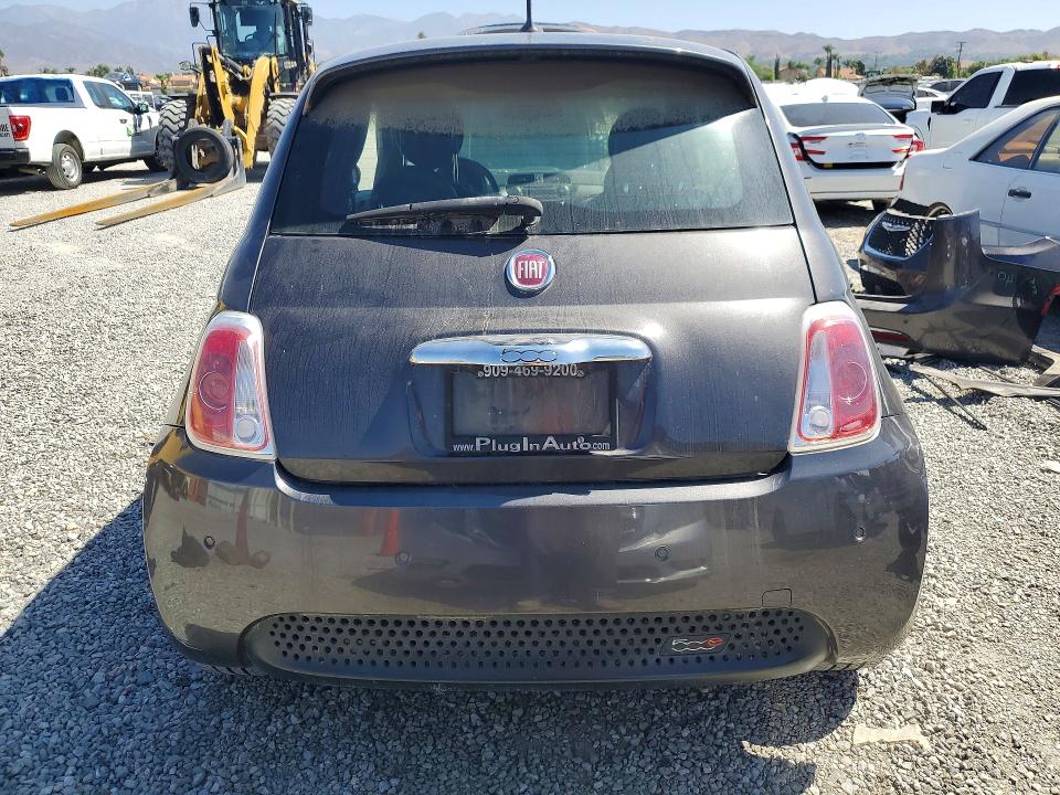 Photo 6 from auction – 2015 FIAT 500 with VIN 3C3CFFGE2FT749771