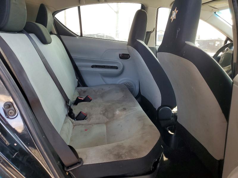 Снимка 10 от търг – 2013 TOYOTA PRIUS C с VIN JTDKDTB3XD1543216