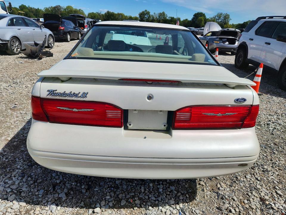 Foto 6 de la subasta – 1997 FORD THUNDERBIRD con VIN 1FALP6248VH120865