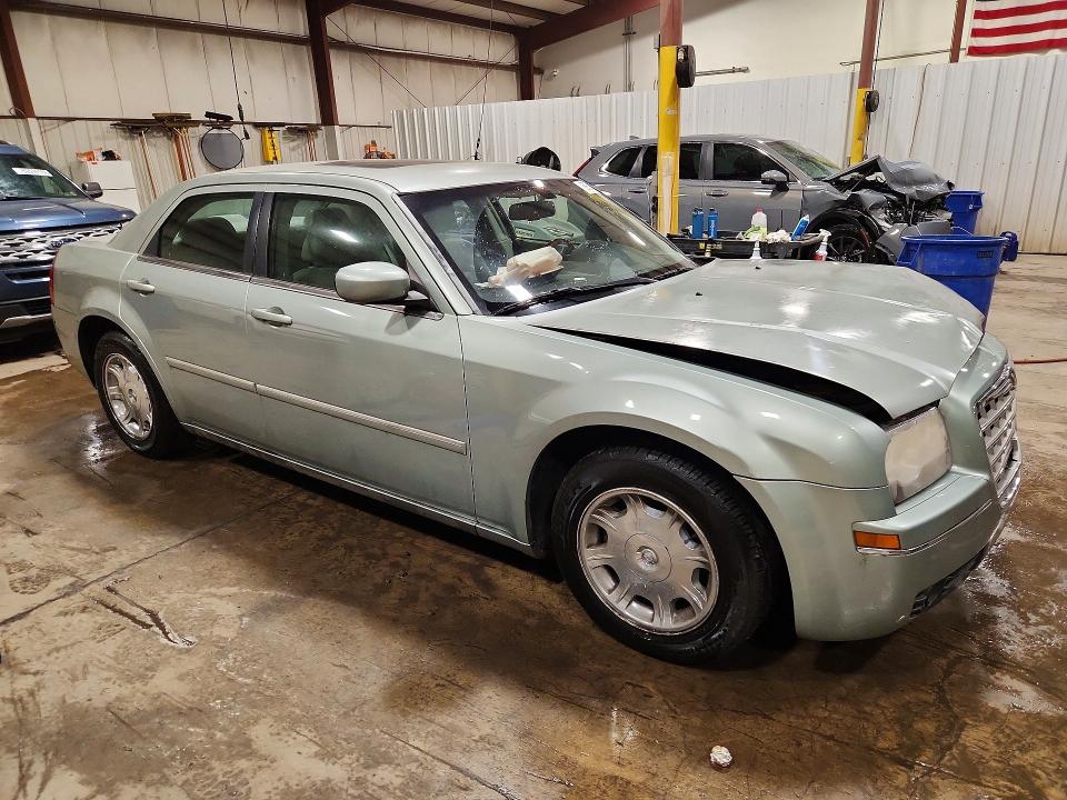 Photo 4 from auction – 2006 CHRYSLER 300 with VIN 2C3LA53G96H289257