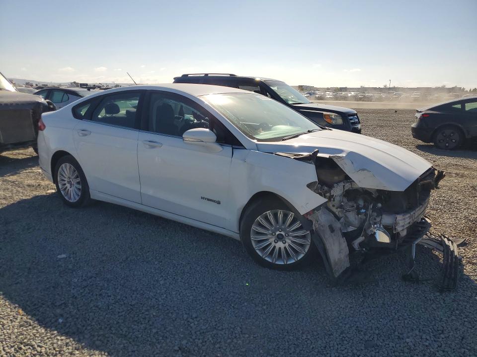 Снимка 4 от търг – 2013 FORD FUSION с VIN 3FA6P0LUXDR209486
