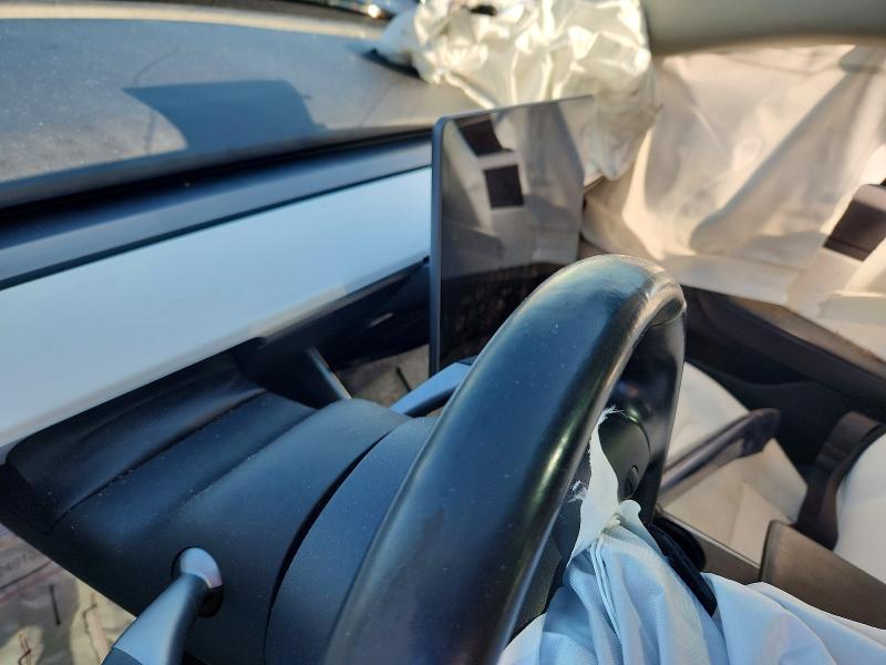 Снимка 9 от търг – 2018 TESLA MODEL 3 с VIN 5YJ3E1EB7JF096470