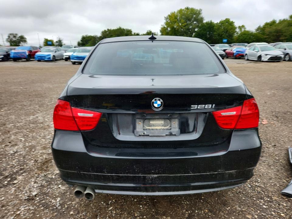 Photo 6 from auction – 2011 BMW 328 with VIN WBAPK7G56BNN69716