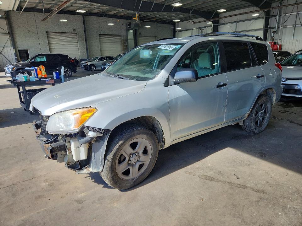TOYOTA RAV4 2010 مع رقم تعريف المركبة 2T3ZF4DV3AW045837 - صورة من المزاد