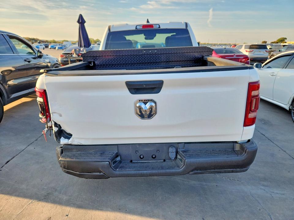 Снимка 6 от търг – 2022 RAM 1500 с VIN 1C6SRECG6NN435997