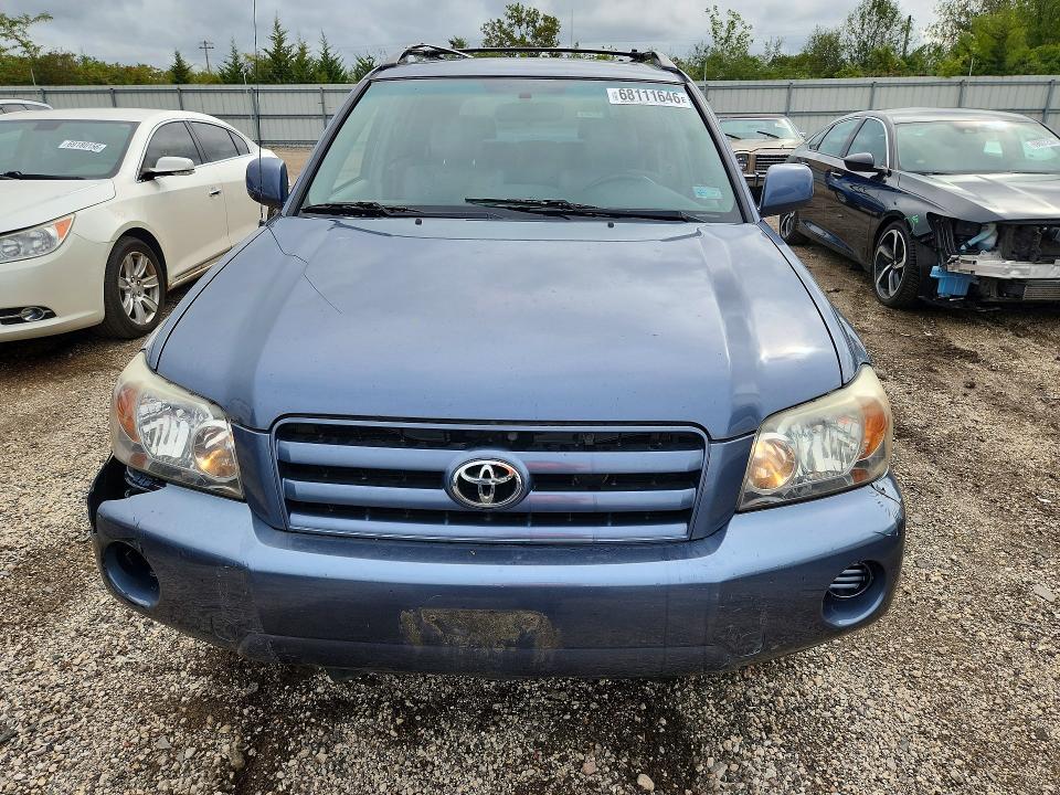 Photo 5 from auction – 2005 TOYOTA HIGHLANDER with VIN JTEDP21A050053882