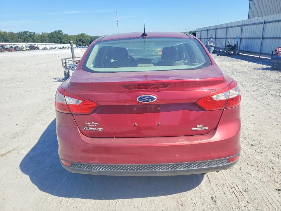 Photo 6 from auction – 2014 FORD FOCUS with VIN 1FADP3F26EL233805