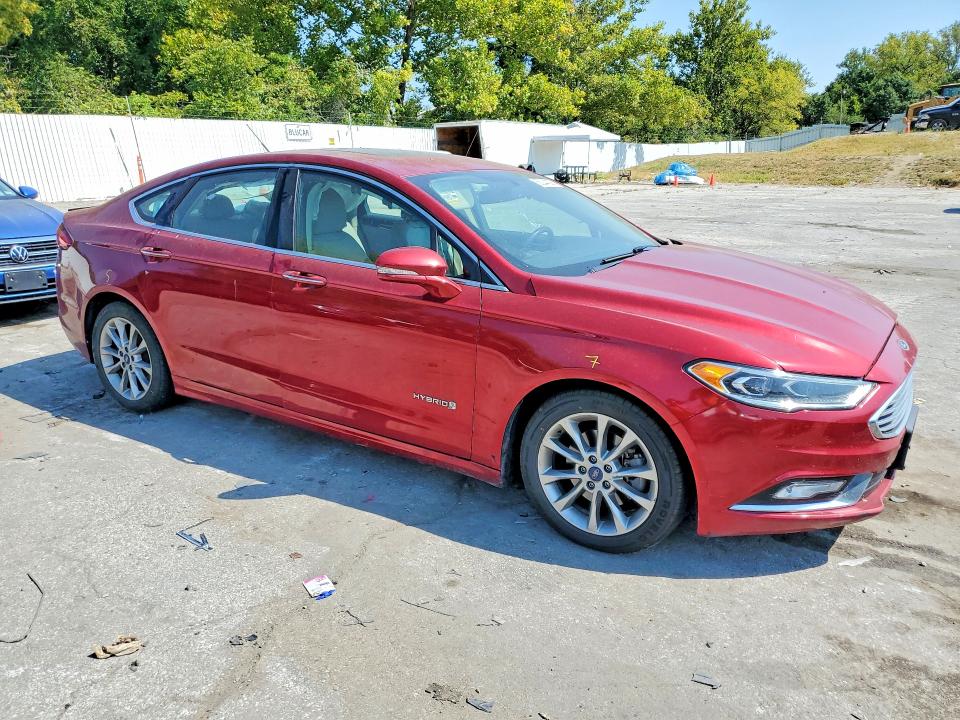 Снимка 4 от търг – 2017 FORD FUSION с VIN 3FA6P0LU3HR163294