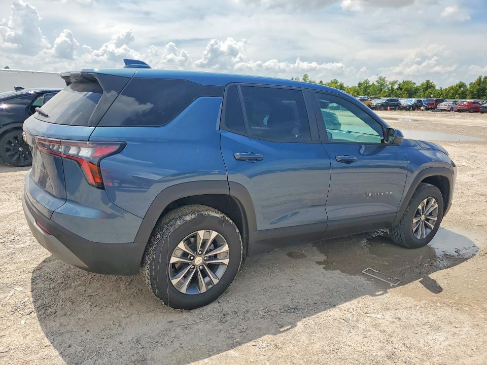 Photo 3 from auction – 2026 CHEVROLET EQUINOX with VIN 3GNAXHEGXTL461547