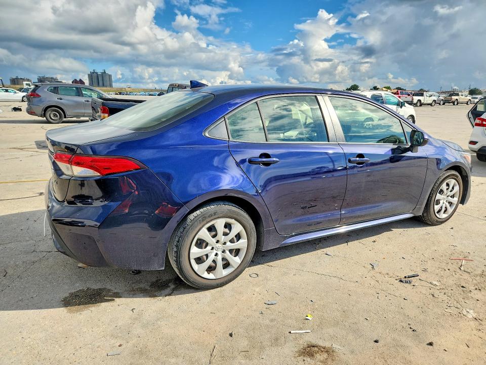 Photo 3 from auction – 2022 TOYOTA COROLLA with VIN JTDEPMAE2NJ190842