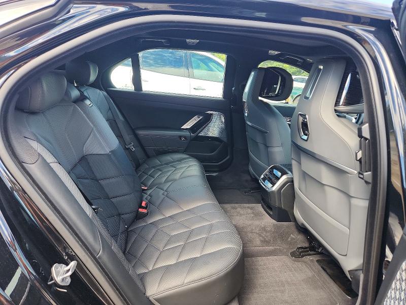 صورة رقم 10 من المزاد - 2024 BMW 760 مع VIN WBA33EJ05RCR30100