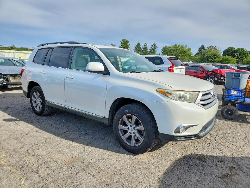 Photo 4 from auction – 2012 TOYOTA HIGHLANDER with VIN 5TDBK3EH5CS132076