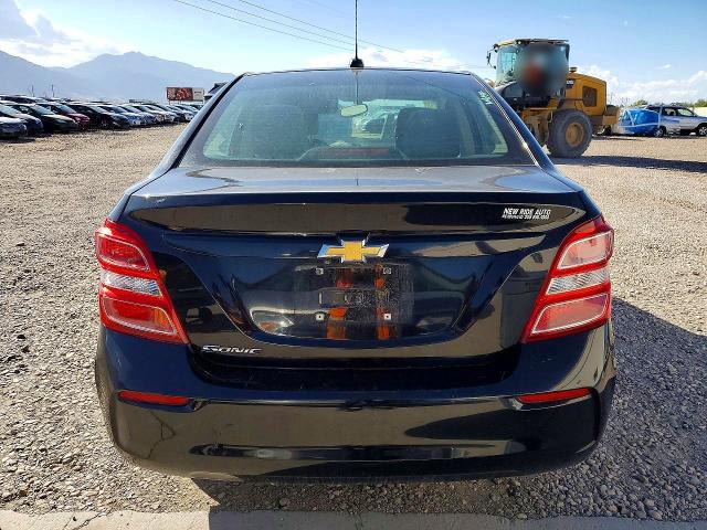 Photo 6 from auction – 2018 CHEVROLET SONIC with VIN 1G1JB5SH6J4123187