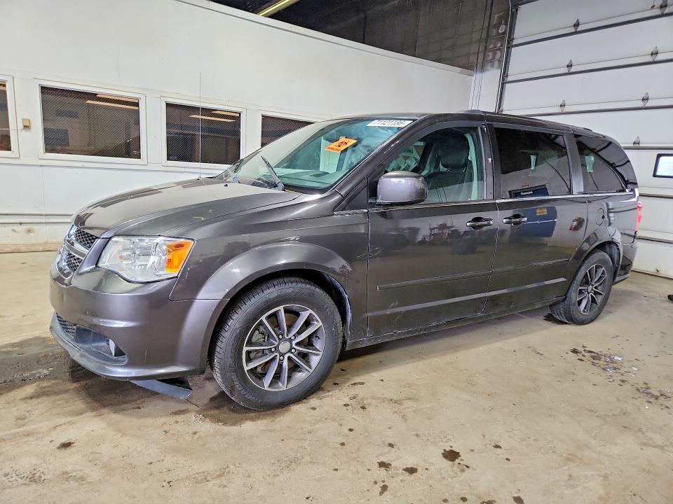 DODGE GRAND CARAVAN 2017 с VIN 2C4RDGCG5HR600205 - Снимка от търг
