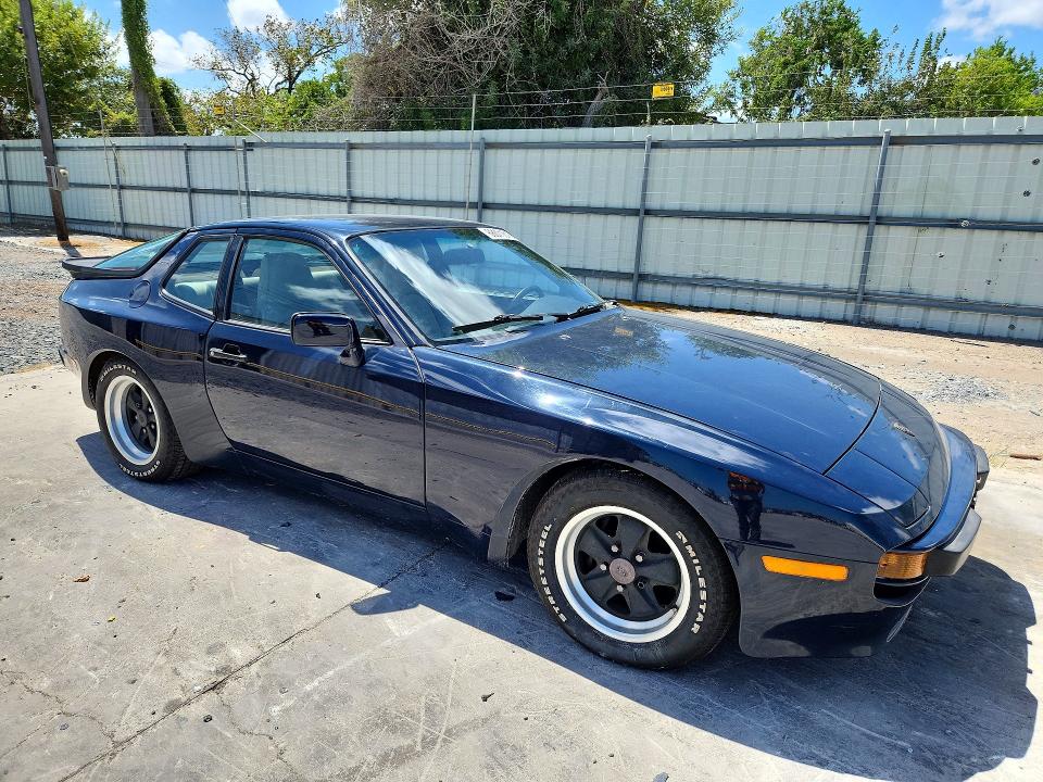 Photo 4 from auction – 1986 PORSCHE 944 with VIN WP0AA0949GN452940